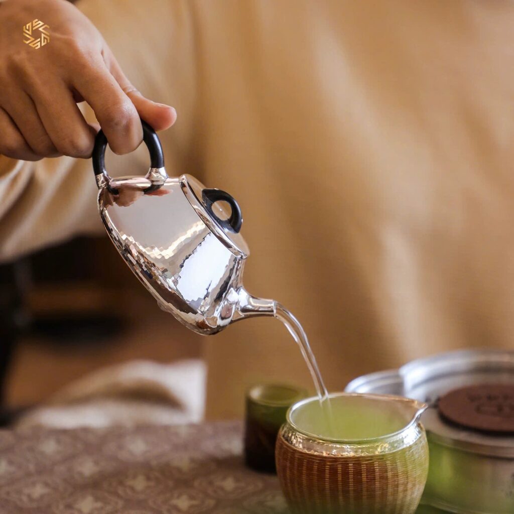 z7164282370269_a6921eb0565a615c68e702eb6c03cc8e-1024x1024-1